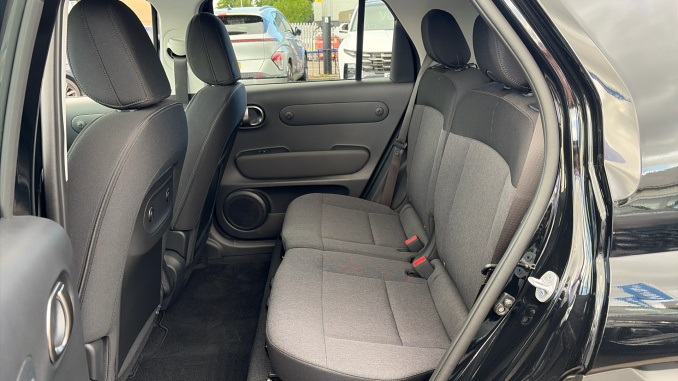 Hyundai INSTER 85kW 02 49kWh 5dr Auto Electric Hatchback - Image 16